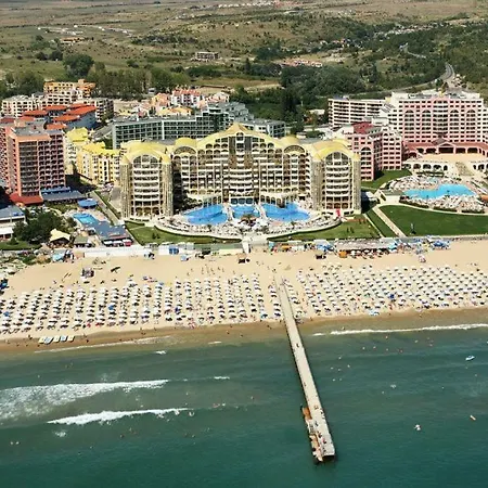 Private At Cascadas Апартамент Слънчев бряг